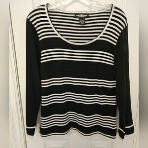 World Republic Clothing Co. Black/White Striped Long Sleeve Knit Sweater - L